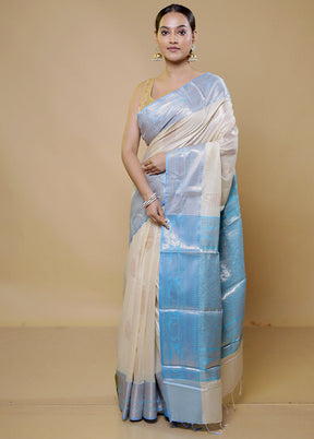 White Cotton Saree With Blouse Piece