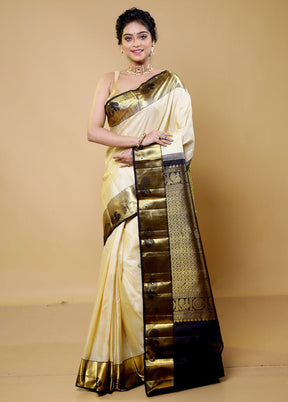 Cream Handloom Kanchipuram Pure Silk Saree With Blouse Piece