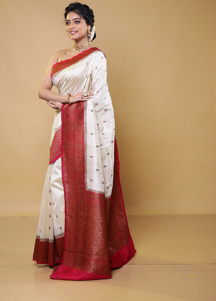 Cream Handloom Tussar Pure Silk Saree With Blouse Piece