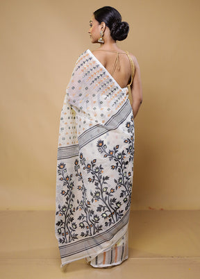 White Tant Jamdani Saree Without Blouse Piece