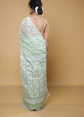 Green Tant Jamdani Saree Without Blouse Piece