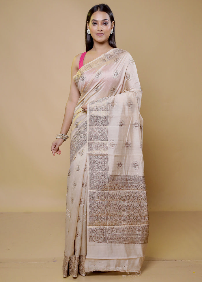 Cream Tussar Silk Saree With Blouse Piece