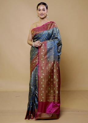 Blue Tanchoi Silk Saree With Blouse Piece