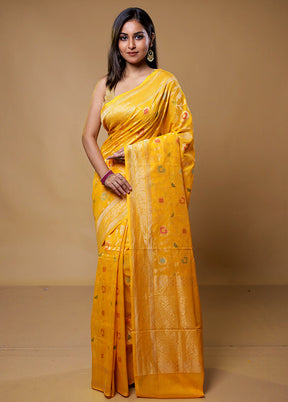 Yellow Handloom Kora Pure Silk Saree With Blouse Piece