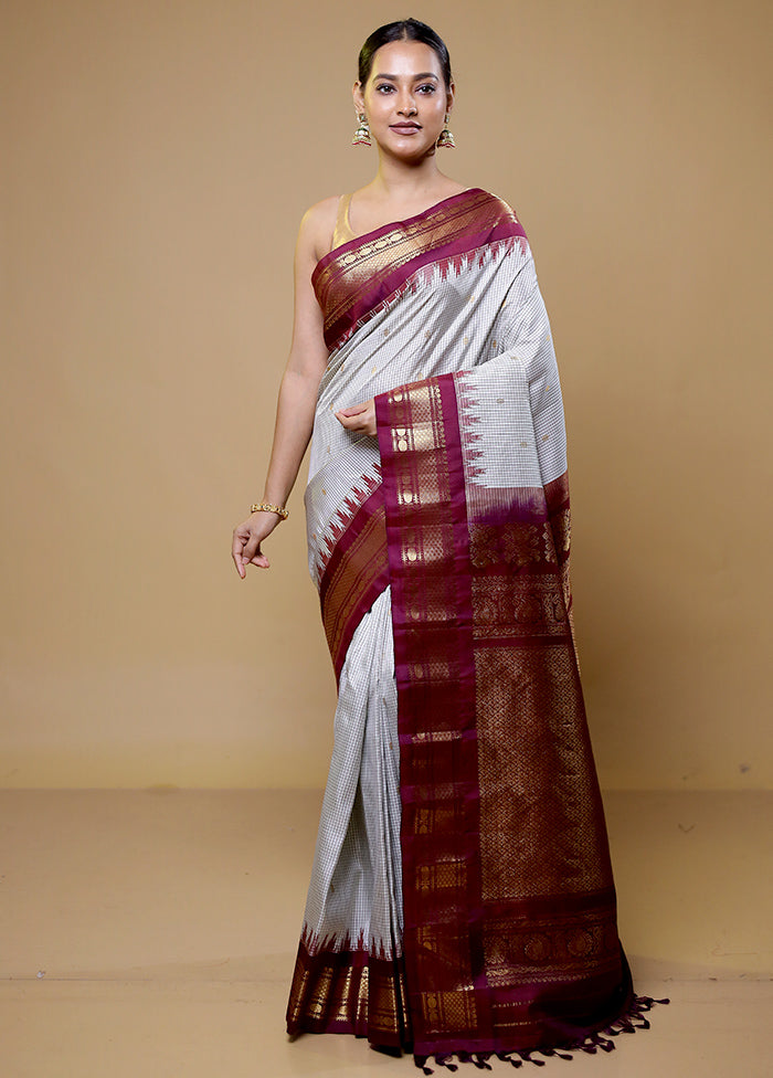 Grey Gadwal Pure Silk Saree Without Blouse Piece