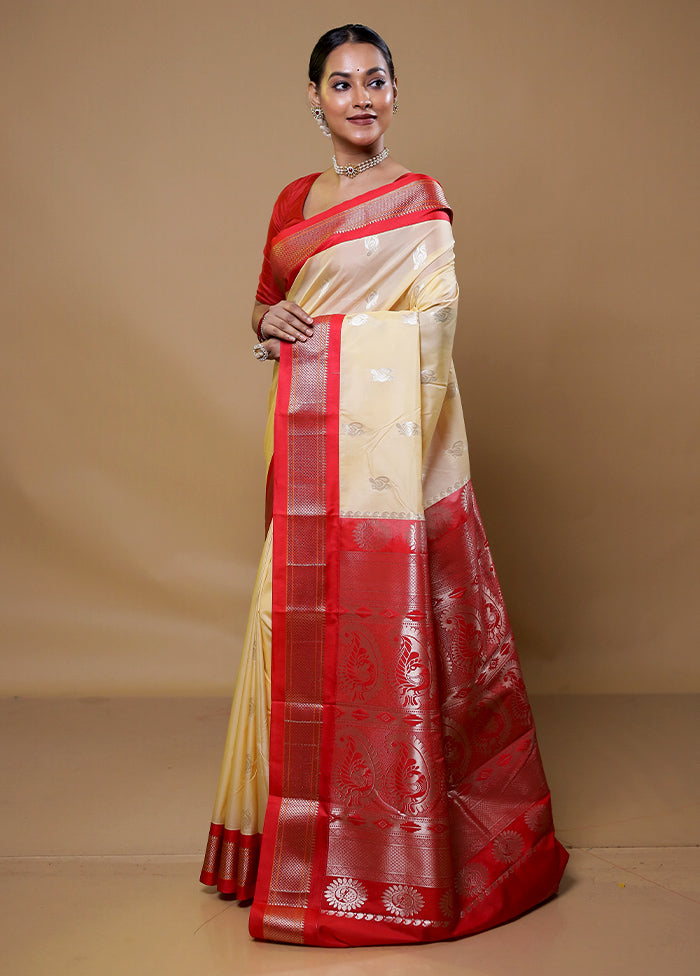 Cream Kanjivaram Silk Saree With Blouse Piece