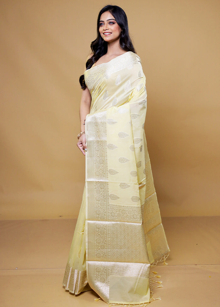 Yellow Cotton Saree With Blouse Piece