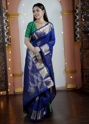 Blue Handloom Kanchipuram Pure Silk Saree With Blouse Piece