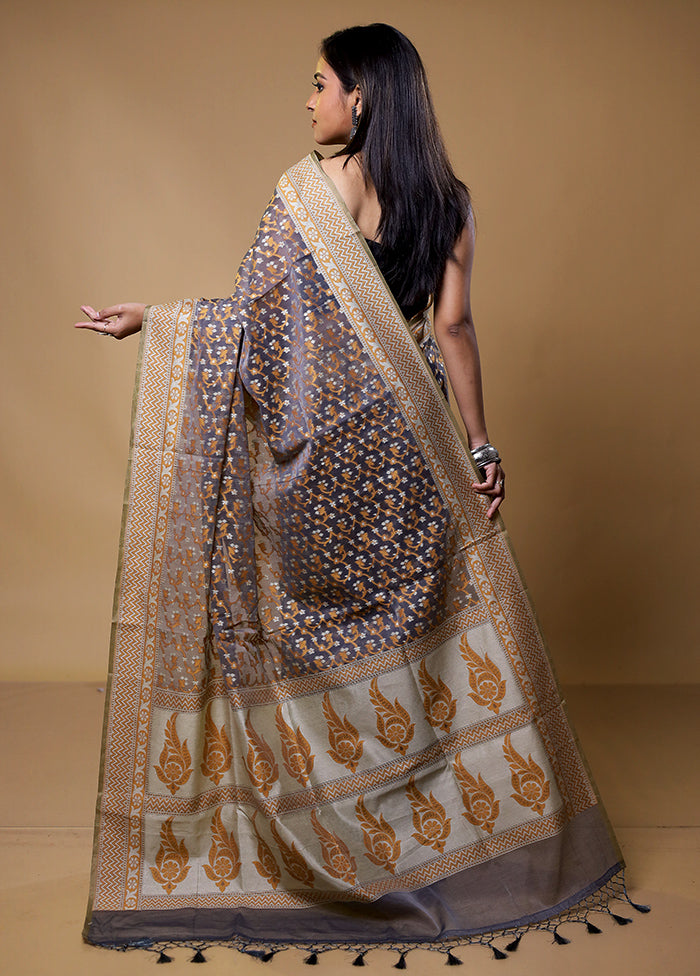 Grey Kora Silk Saree With Blouse Piece