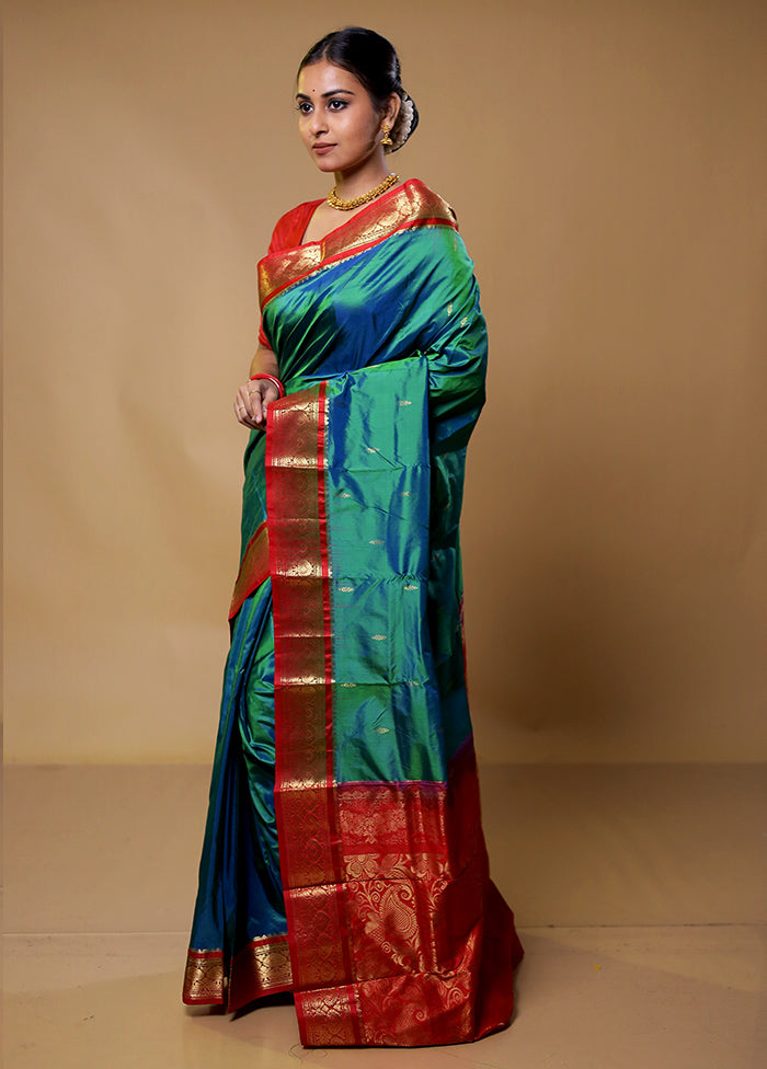 Green Kanjivaram Silk Saree With Blouse Piece