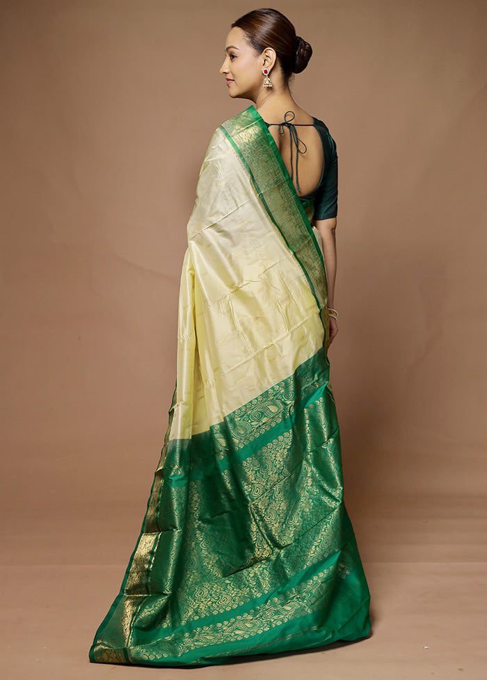 Yellow Kanjivaram Silk Saree With Blouse Piece