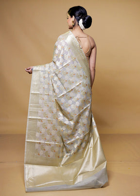 Grey Kora Silk Saree With Blouse Piece