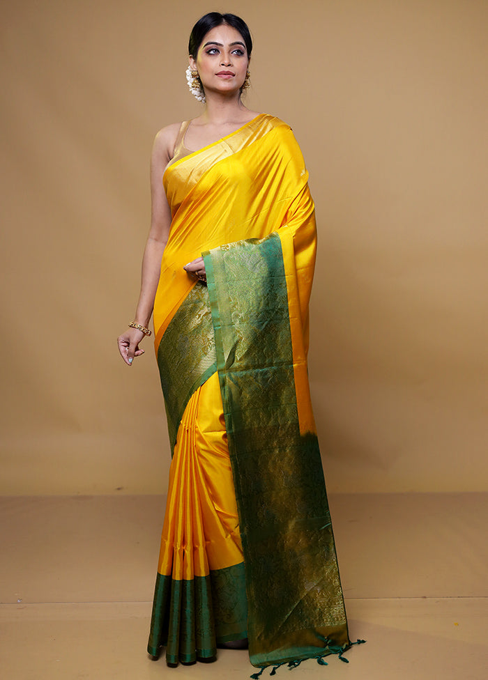 Yellow Handloom Kanchipuram Pure Silk Saree With Blouse Piece