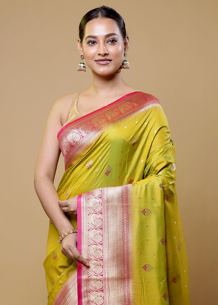 Green Dupion Silk Saree With Blouse Piece