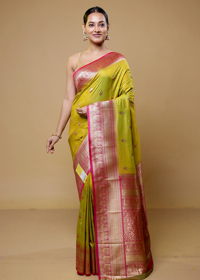 Green Dupion Silk Saree With Blouse Piece