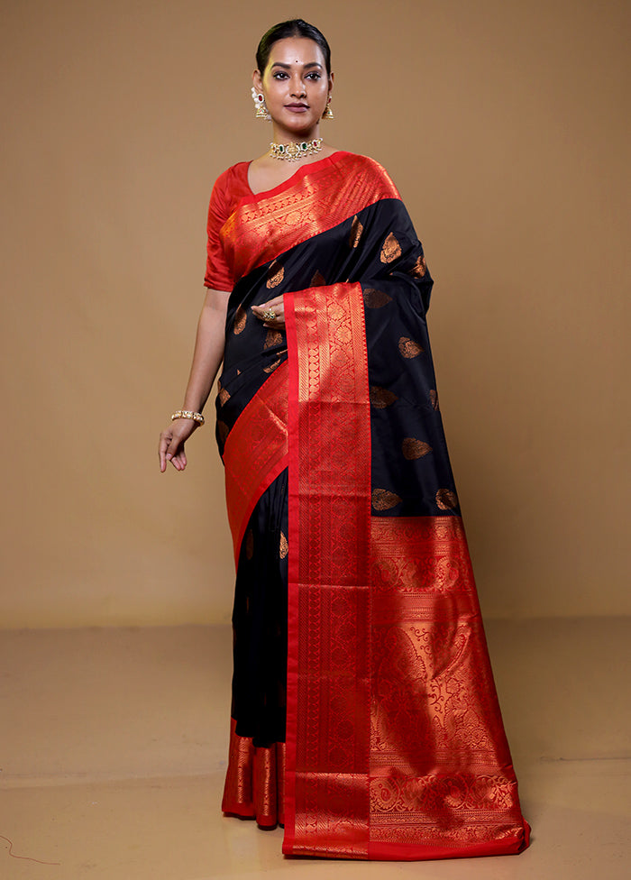 Black Kanjivaram Silk Saree With Blouse Piece