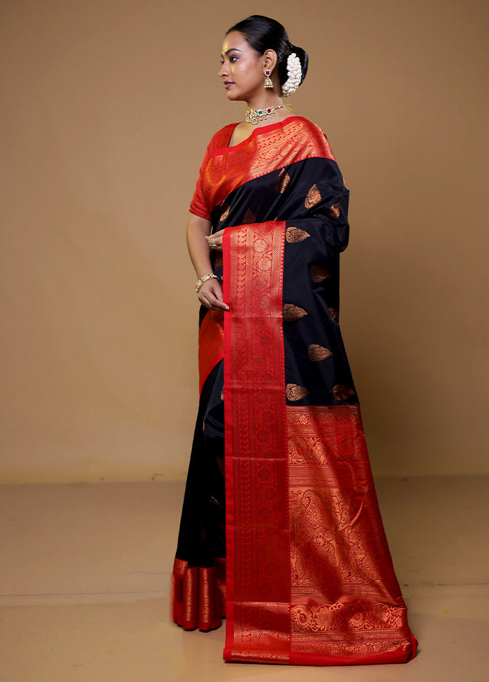 Black Kanjivaram Silk Saree With Blouse Piece