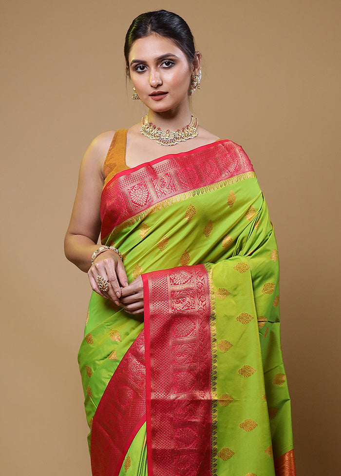 Green Kanjivaram Silk Saree With Blouse Piece