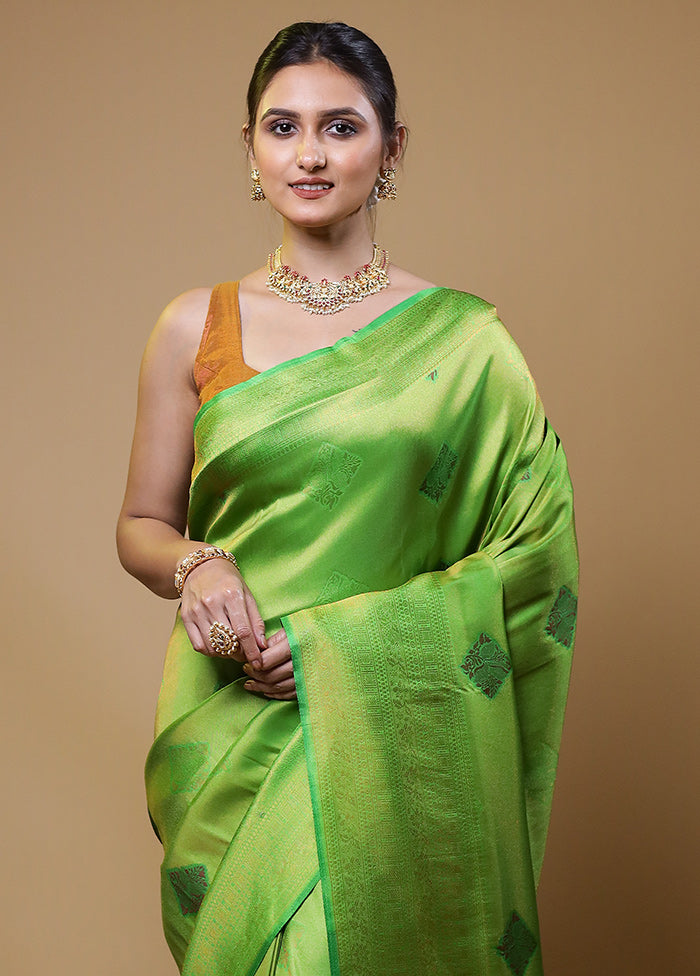 Green Dupion Silk Saree With Blouse Piece