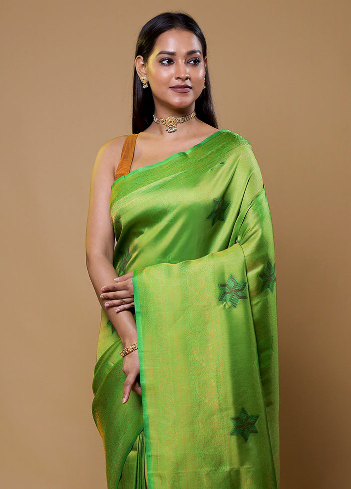 Green Dupion Silk Saree With Blouse Piece