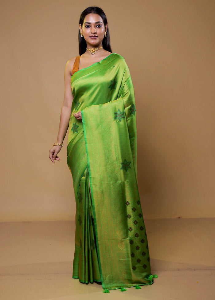 Green Dupion Silk Saree With Blouse Piece