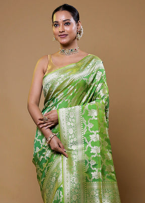 Green Uppada Silk Saree With Blouse Piece