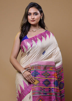 Cream Tussar Silk Saree With Blouse Piece