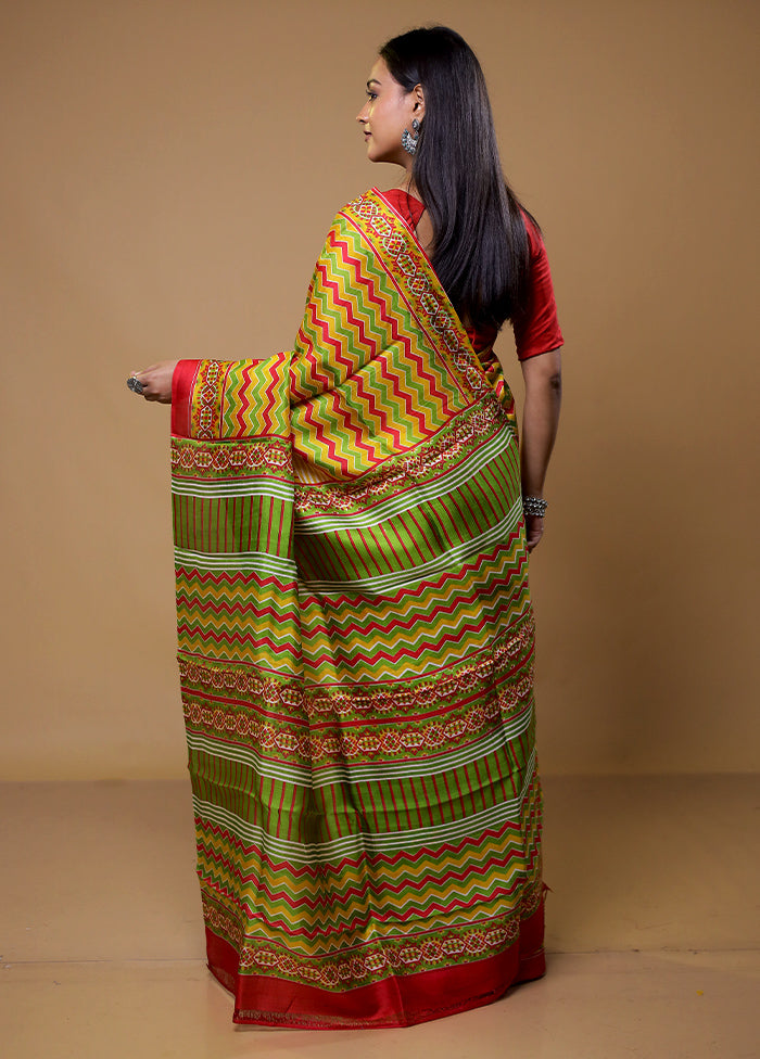 Green Printed Pure Silk Saree With Blouse Piece