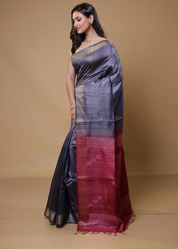 Grey Handloom Tussar Pure Silk Saree With Blouse Piece