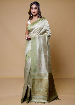 Green Dupion Silk Saree With Blouse Piece