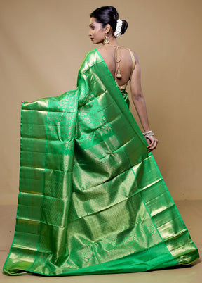 Green Handloom Kanchipuram Pure Silk Saree With Blouse Piece