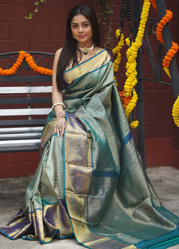 Green Handloom Kanchipuram Pure Silk Saree With Blouse Piece