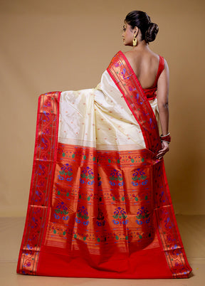 Cream Kanjivaram Silk Saree With Blouse Piece