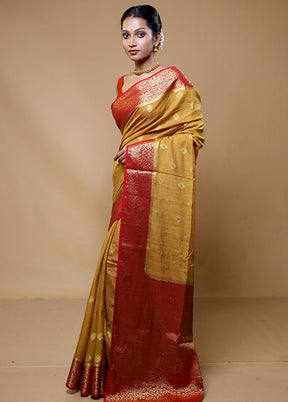 Yellow Dupion Silk Saree With Blouse Piece