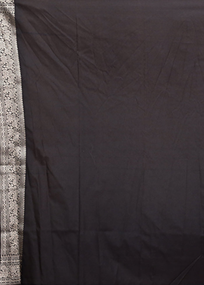 Grey Uppada Silk Saree With Blouse Piece