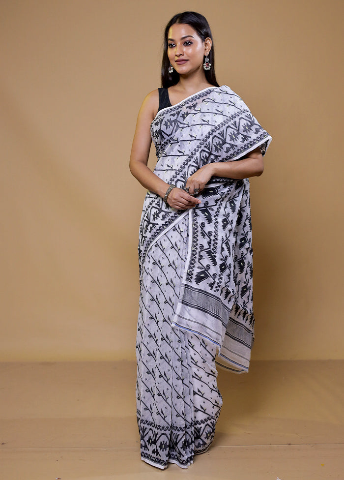 Grey Tant Jamdani Saree Without Blouse Piece