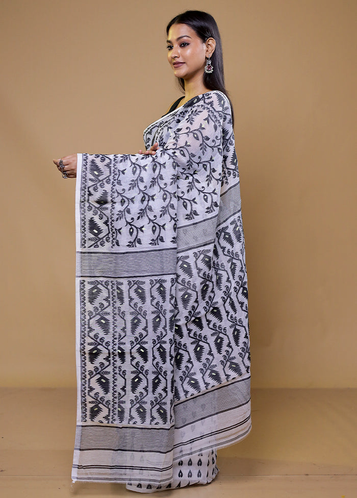 Grey Tant Jamdani Saree Without Blouse Piece