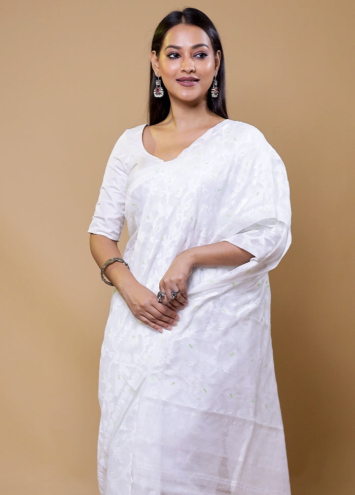 White Tant Jamdani Saree Without Blouse Piece