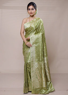 Green Handloom Tanchoi Pure Silk Saree With Blouse Piece