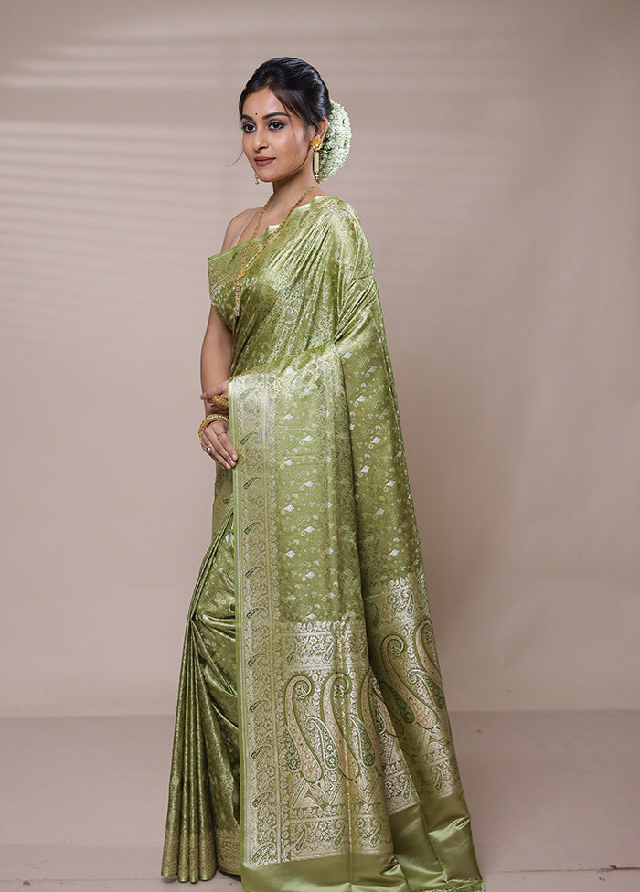 Green Handloom Tanchoi Pure Silk Saree With Blouse Piece