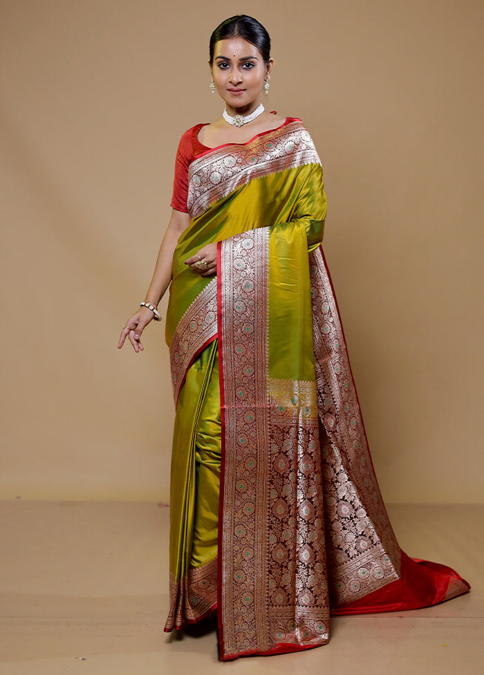 Green Banarasi Silk Saree With Blouse Piece