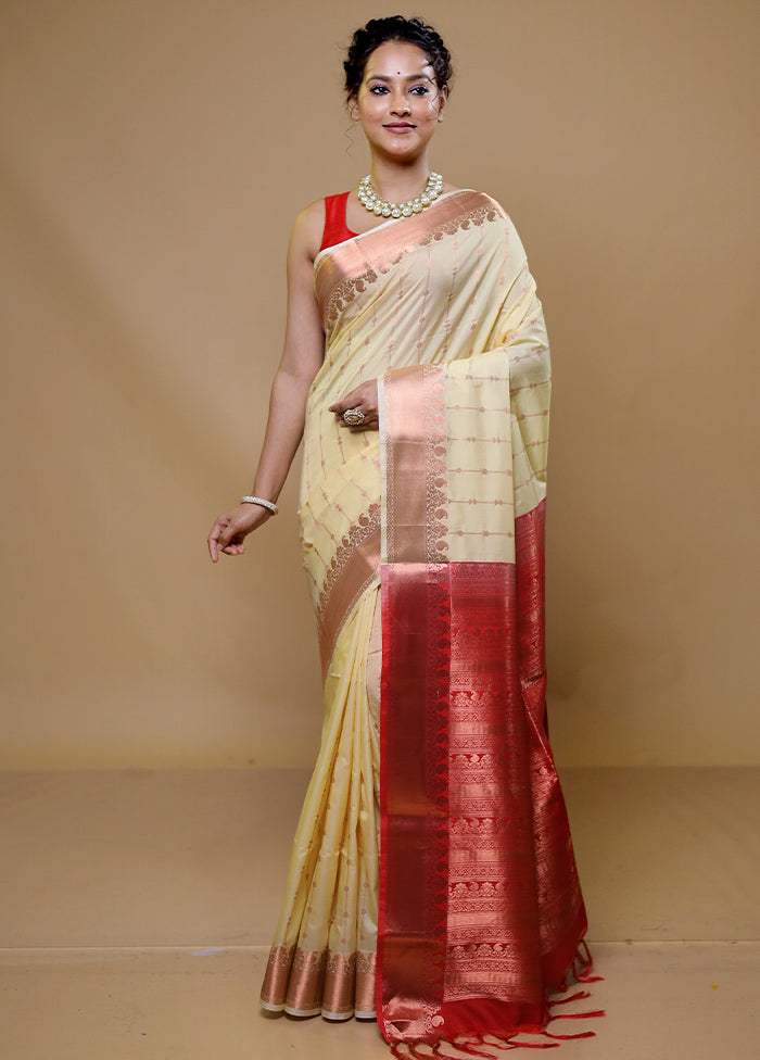 Cream Kanjivaram Silk Saree With Blouse Piece