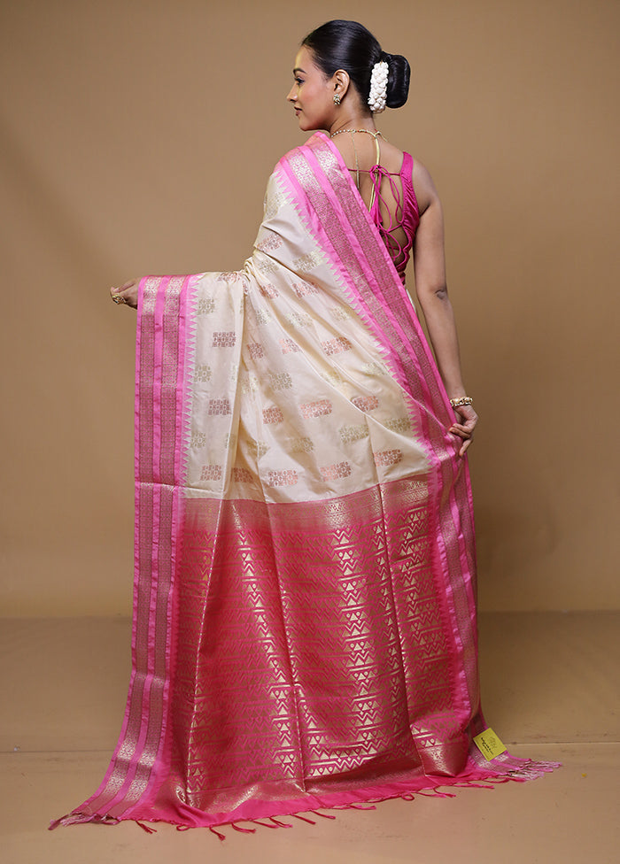 White Kanjivaram Silk Saree With Blouse Piece