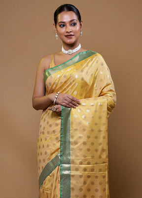 Yellow Cotton Saree With Blouse Piece