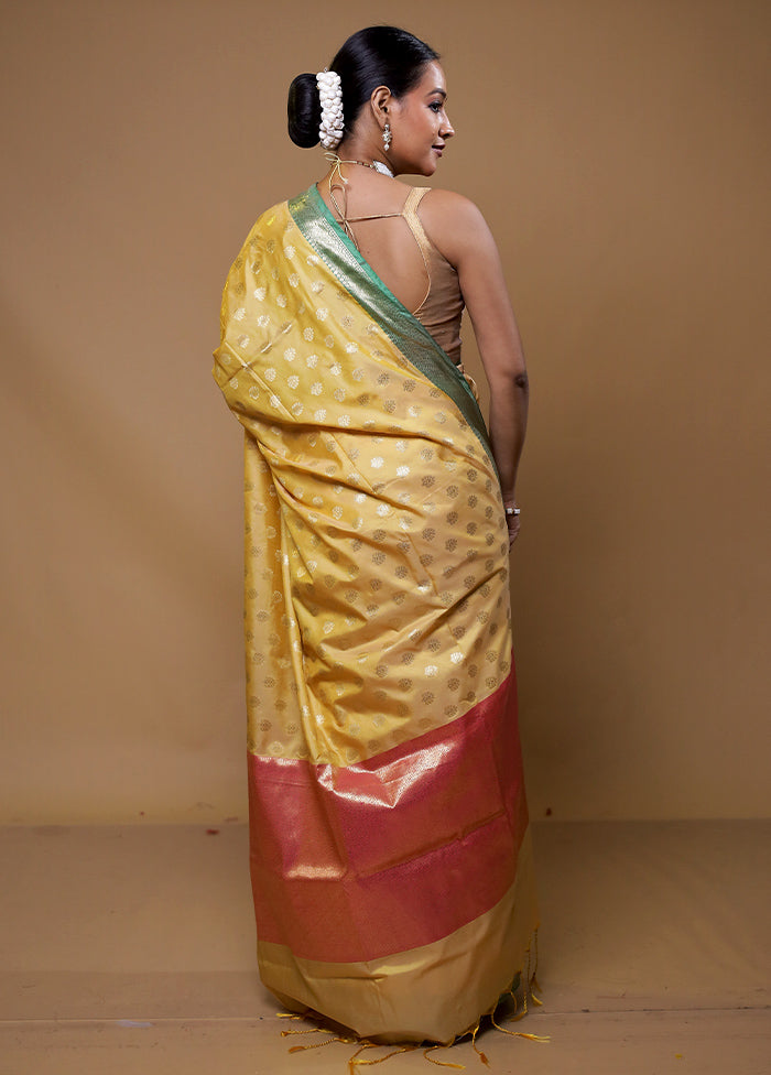 Yellow Cotton Saree With Blouse Piece