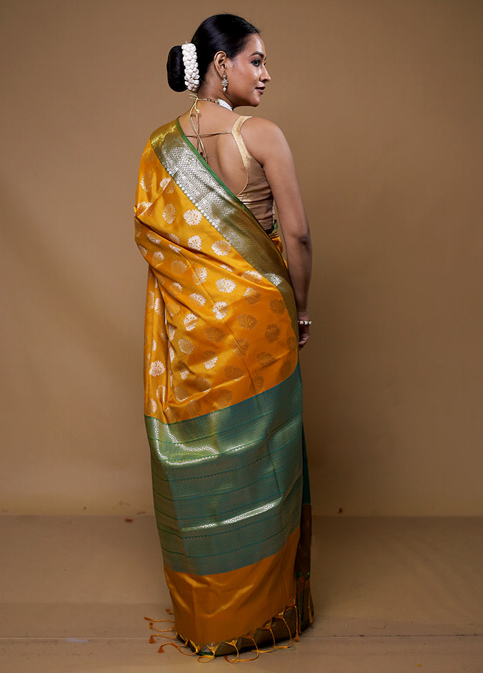 Yellow Cotton Saree With Blouse Piece