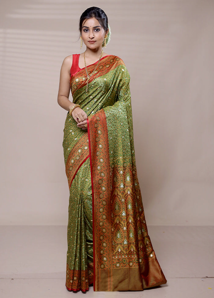 Green Tanchoi Silk Saree With Blouse Piece