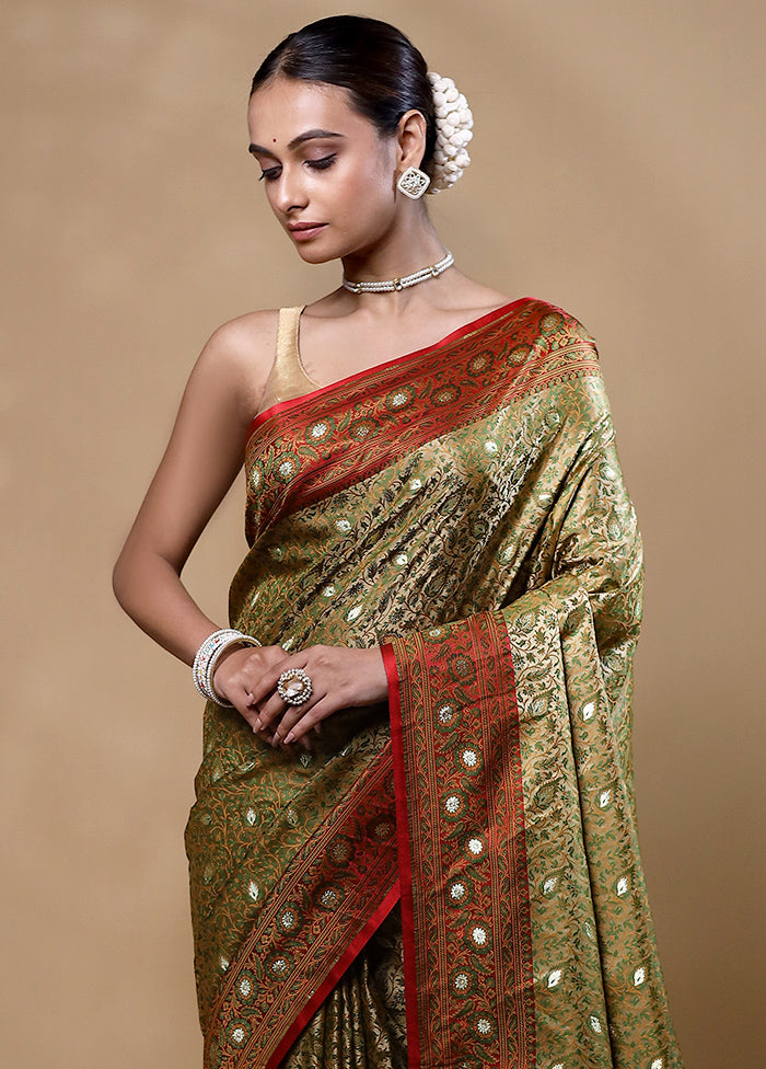 Grey Tanchoi Silk Saree With Blouse Piece