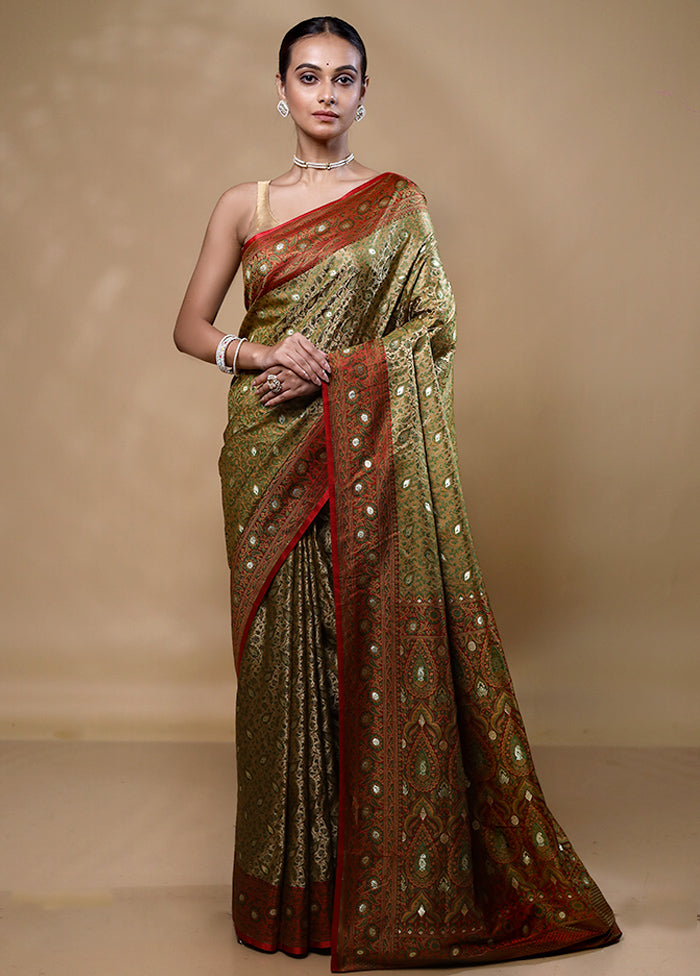 Grey Tanchoi Silk Saree With Blouse Piece