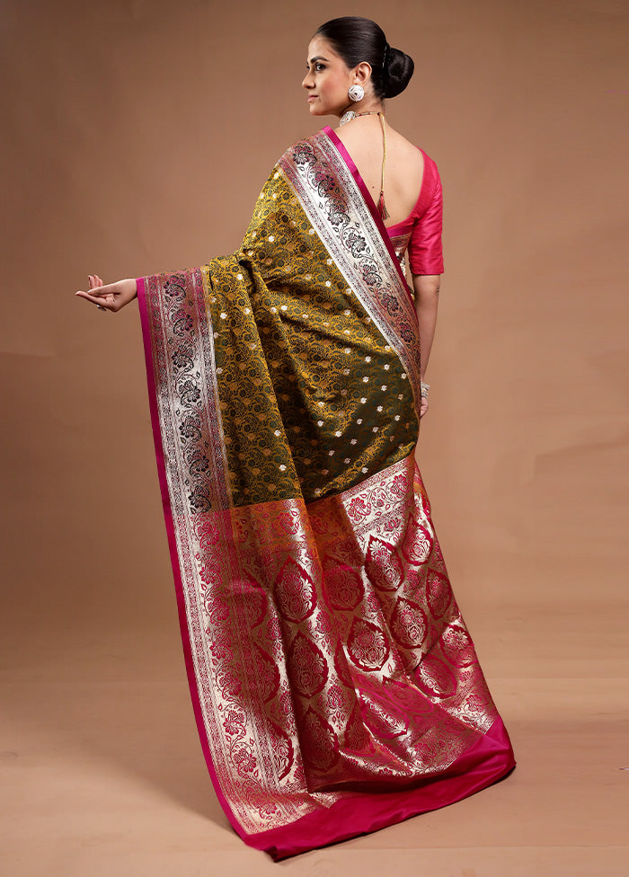 Green Tanchoi Silk Saree With Blouse Piece